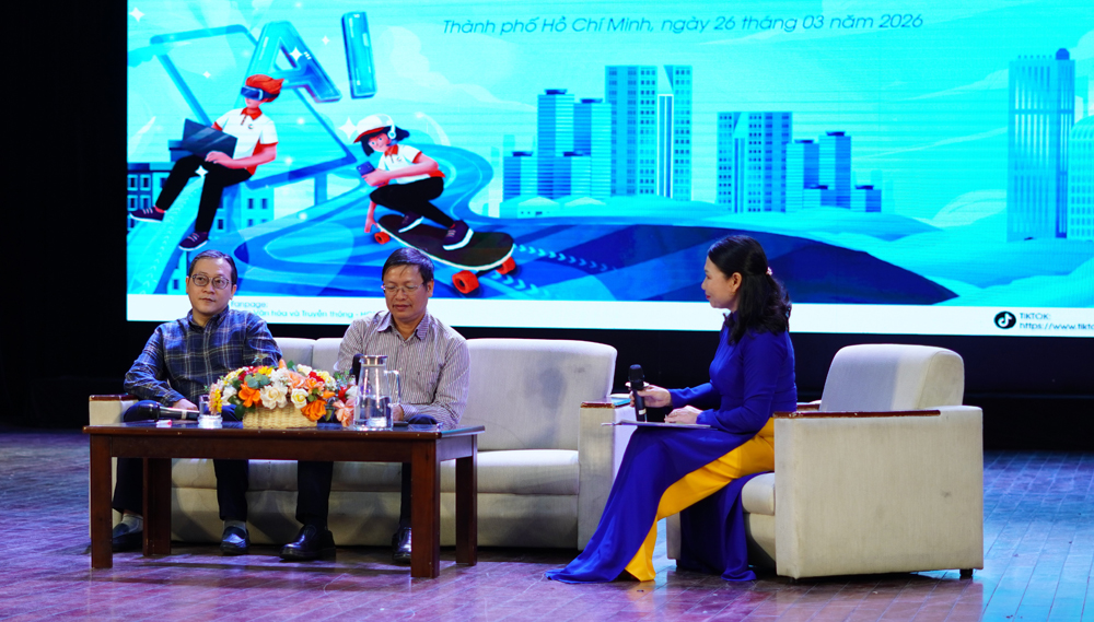 AI - Động lực sáng tạo mới trong thiết kế truyền thông tại Trường Đại học Văn hóa TP. Hồ Chí Minh