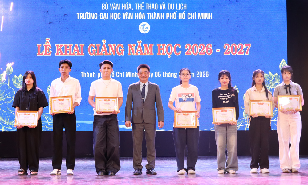 Trường Đại học Văn hóa TP.HCM hòa nhịp Lễ khai giảng toàn quốc, mở đầu năm học mới bằng khát vọng đổi mới và phát triển